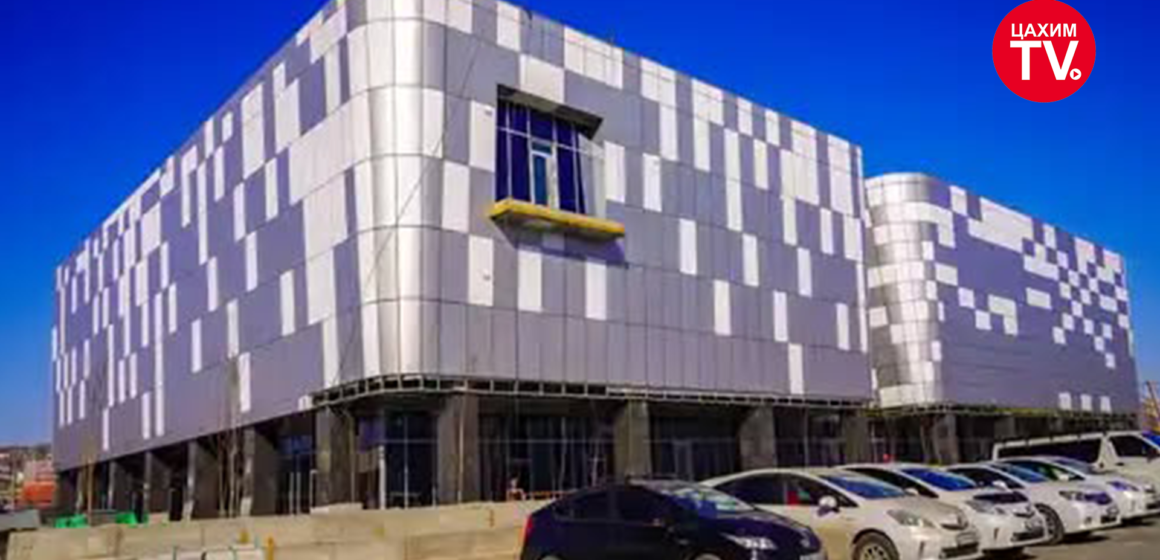 СБД-ийн 13 дугаар хороонд спорт цогцолбор бүхий цэцэрлэгт хүрээлэнгийн барилга угсралтын ажил 80 хувьтай үргэлжилж байна