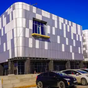 СБД-ийн 13 дугаар хороонд спорт цогцолбор бүхий цэцэрлэгт хүрээлэнгийн барилга угсралтын ажил 80 хувьтай үргэлжилж байна