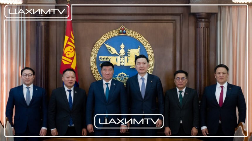 Улсын Их Хурлын дарга С.Бямбацогт парламент дахь таван намын удирдлагатай уулзаж, санал солилцлоо