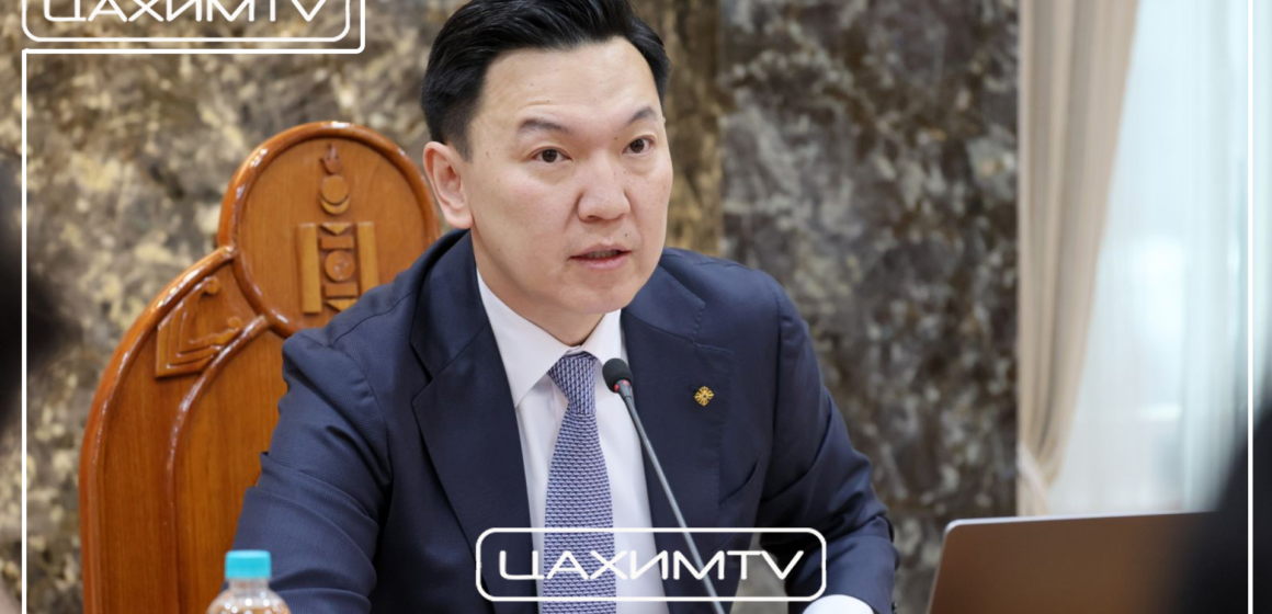 Ерөнхий сайд Н.Учрал эхний шийдвэрээрээ 12100 компанийн дансыг нээлээ