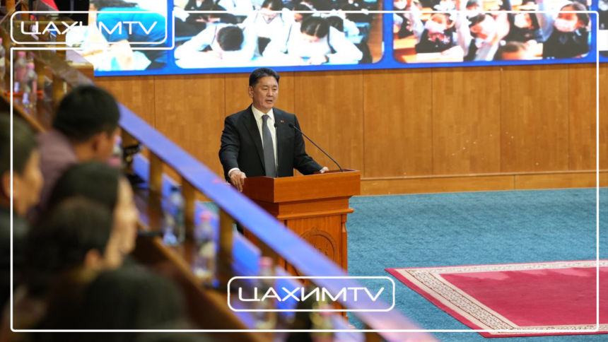 Монгол Улсын Ерөнхийлөгч Ухнаагийн Хүрэлсүх цэцэрлэг, Ерөнхий боловсролын сургуулийн багш нартай уулзлаа.