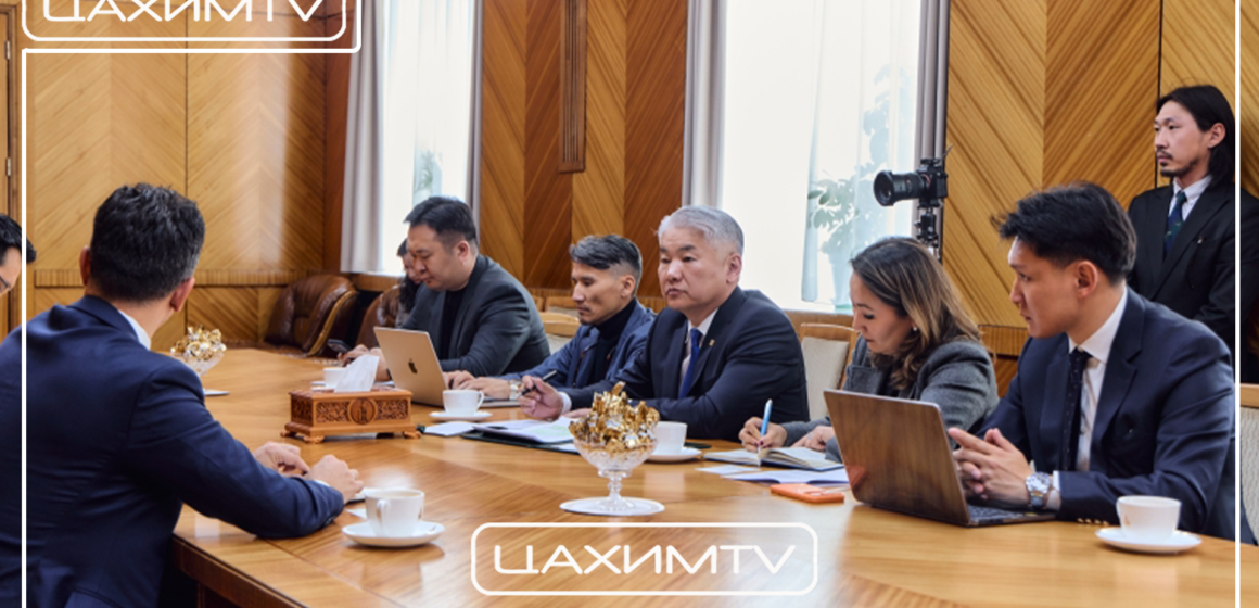 ЭДИЙН ЗАСАГ, ХӨГЖЛИЙН САЙД Ж.ЭНХБАЯР ИТАЛИ УЛСААС МОНГОЛ УЛСАД СУУГАА ЭЛЧИН САЙД ЖОВАННА ПИККАРЕТАГ ХҮЛЭЭН АВЧ УУЛЗЛАА